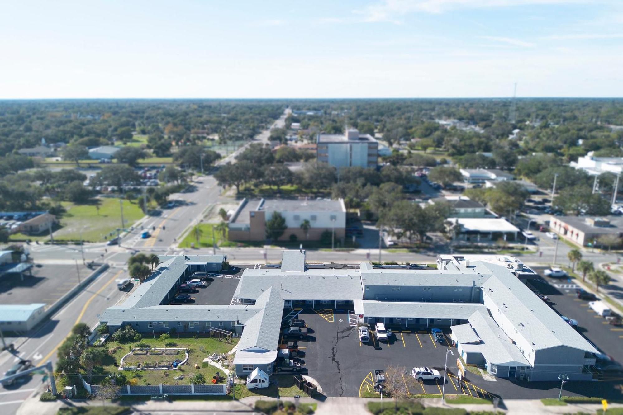 Sunrise Inn By Oyo Titusville Fl Exterior foto